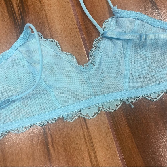 ⭐️ Lacy bralette with adjustable straps - Picture 4 of 5